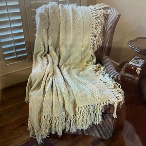 Hand, ivory, acrylic, Irish, fisherman design, Afghan77 x 69 NEW